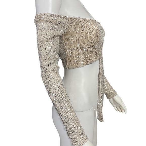 Sequins Crop Top
New - Picture 4 of 7